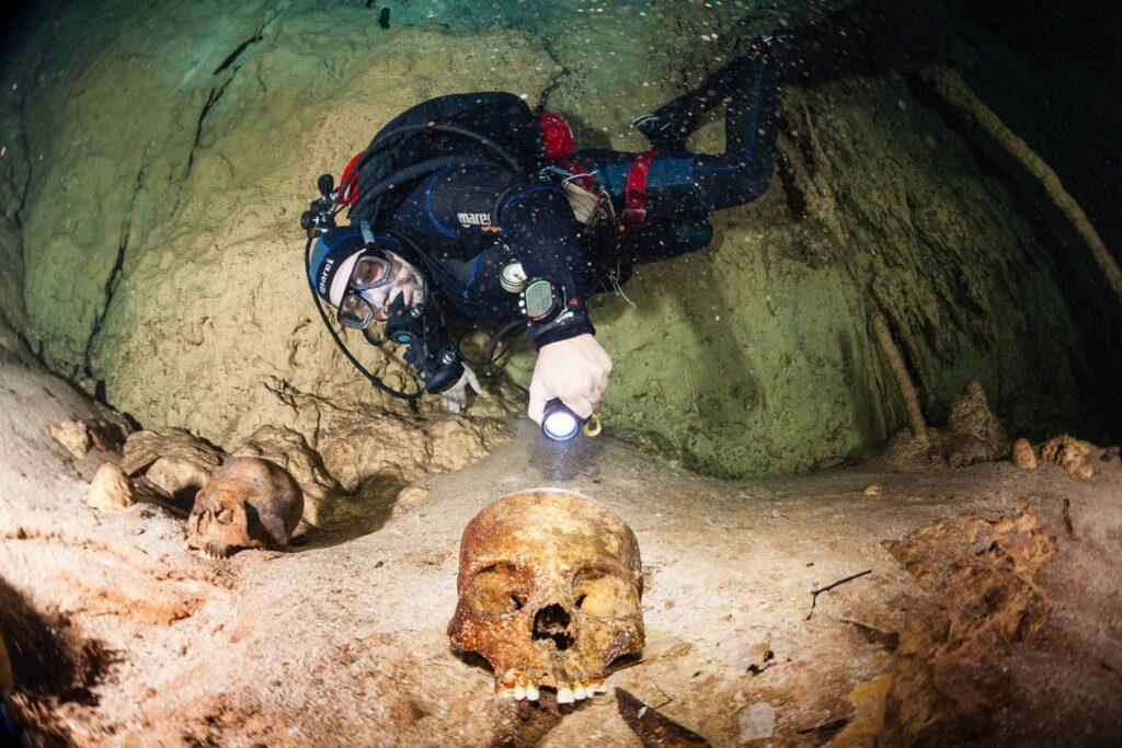 Underwater Archeologist, Guillermo deAnda